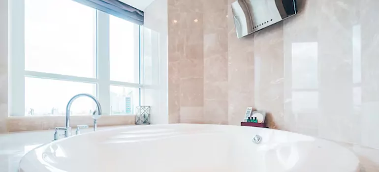 Bathroom Window Coverings in Fountainebleau, FL