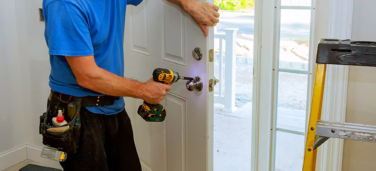 Car Door Lock Repair in Fountainebleau, FL