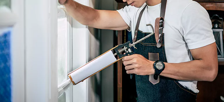 Window Caulking Contractor in Fountainebleau, FL