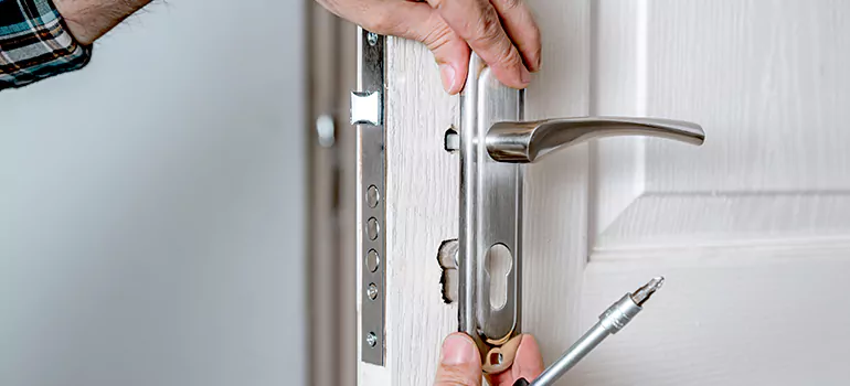 Front Door Knob Repair in Fountainebleau, FL