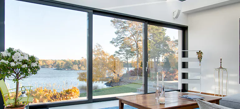 Custom Residential Window Tinting in Fountainebleau, FL
