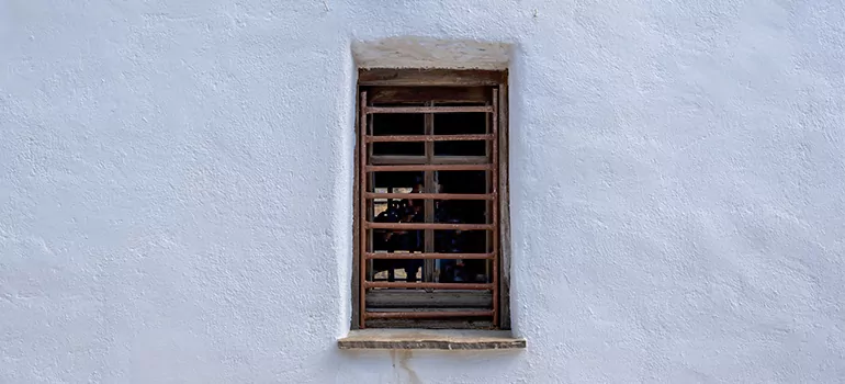 Residential Accordion Door Repair in Fountainebleau, FL