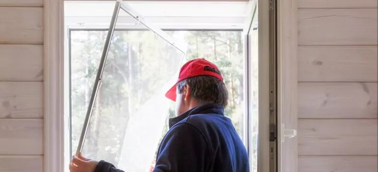 Expandable Window Screen Installation in Fountainebleau, FL